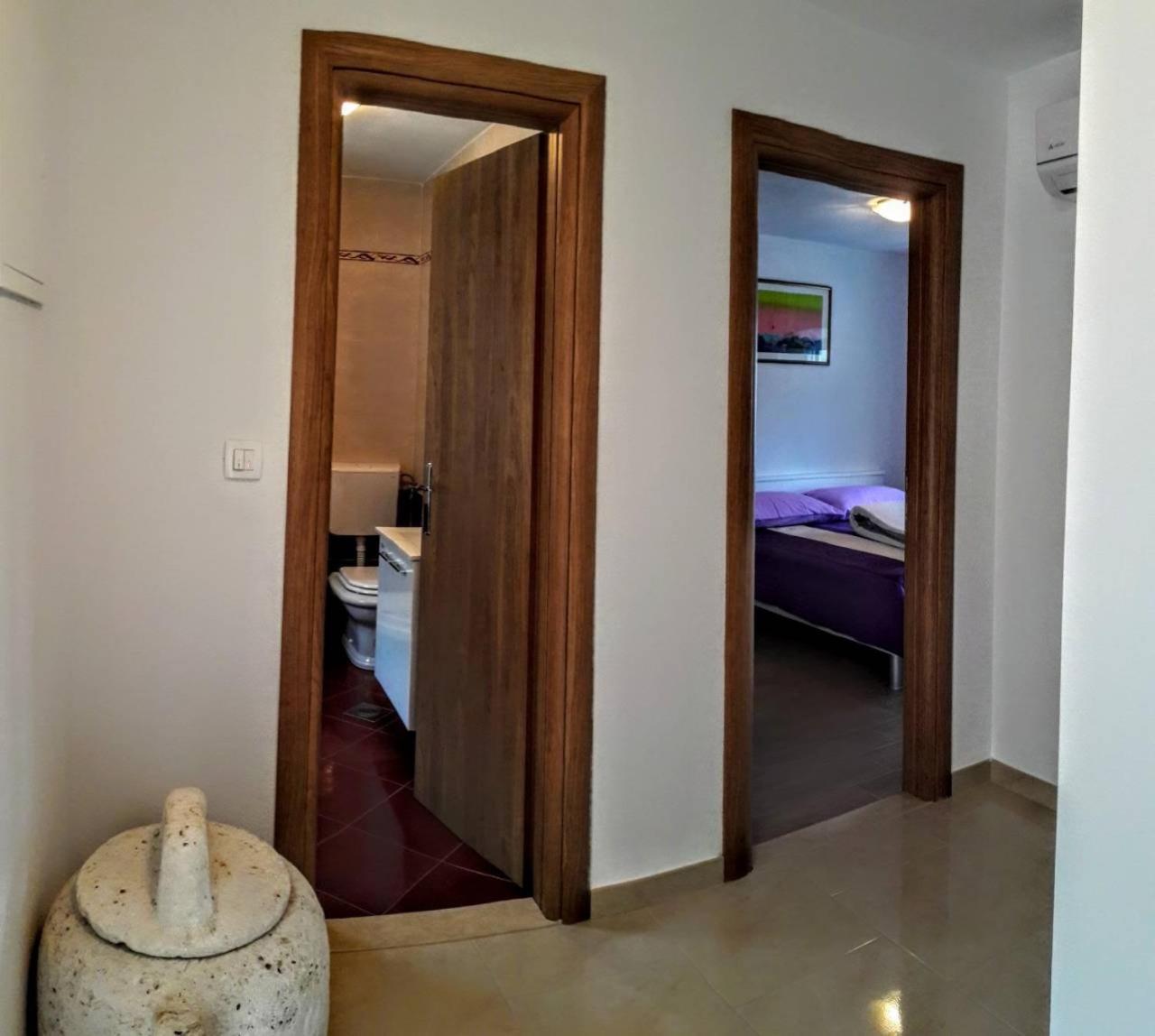 Holiday Apartments Maslina Paho Babino Polje Buitenkant foto